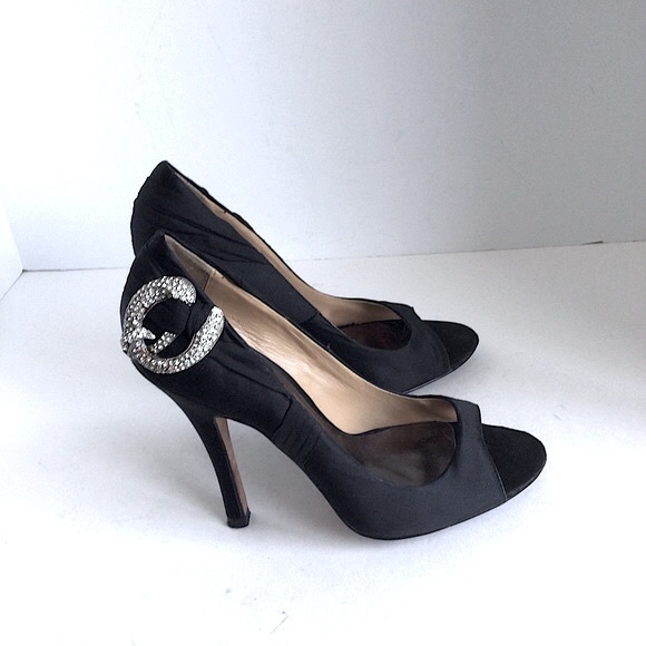 Badgley Mischka Eavan Black Rhinestone Decoration Plus Side Bow Pump - Picture 1 of 11